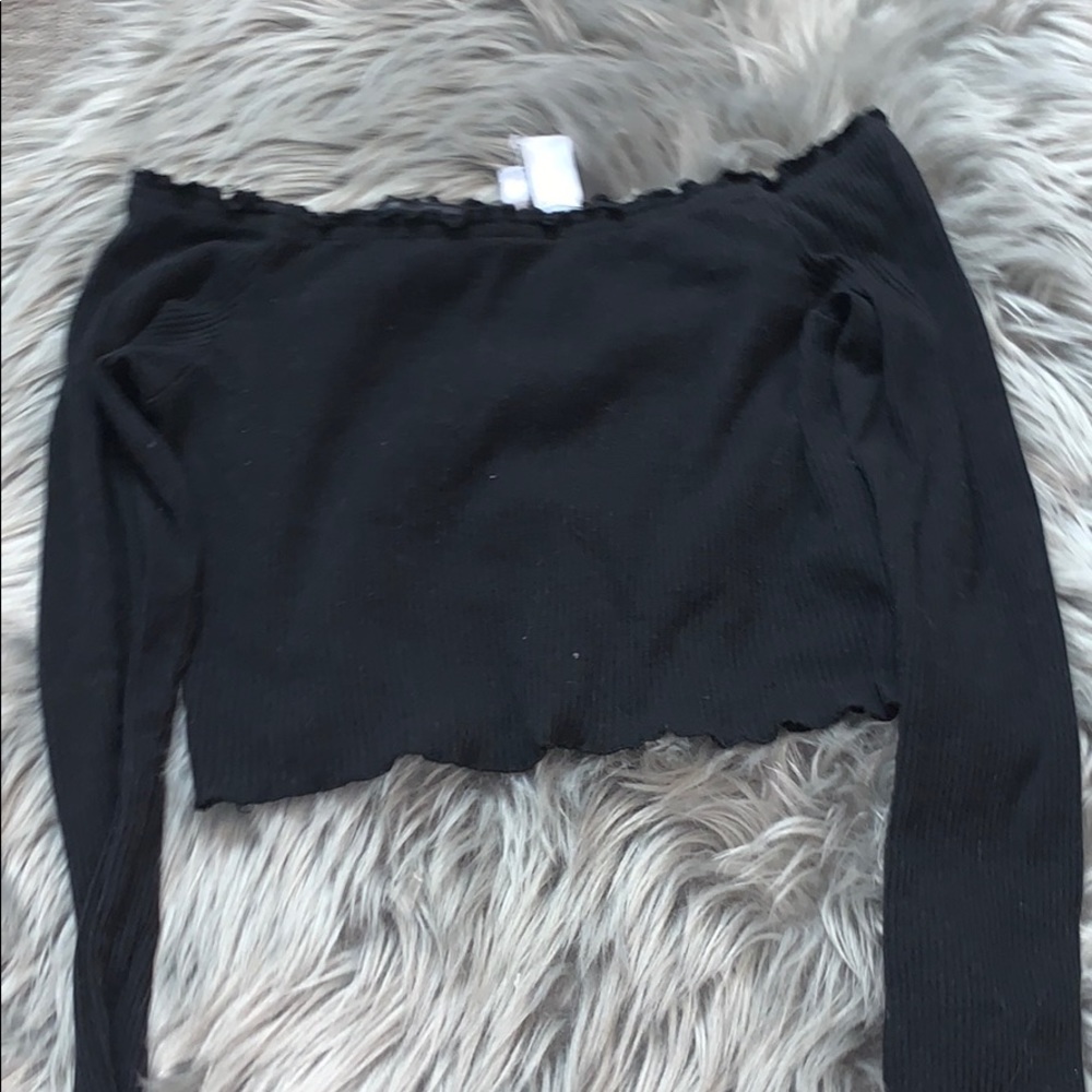 black crop top